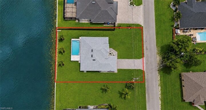 Property Photo: 29 NE 5th Ter FL 33909
