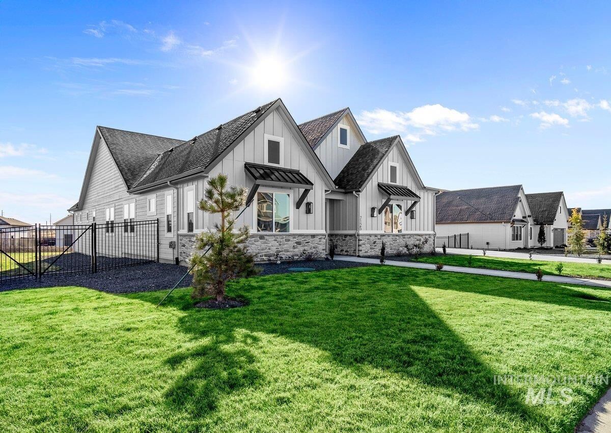 Property Photo: 7125 E Osprey Estates Drive ID 83686