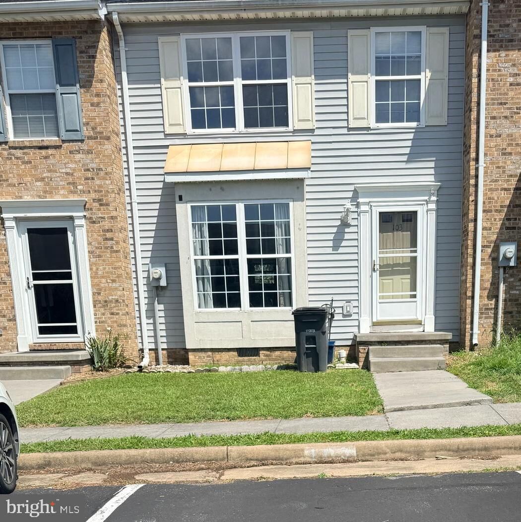 Property Photo: 103 Sutton Court VA 22601