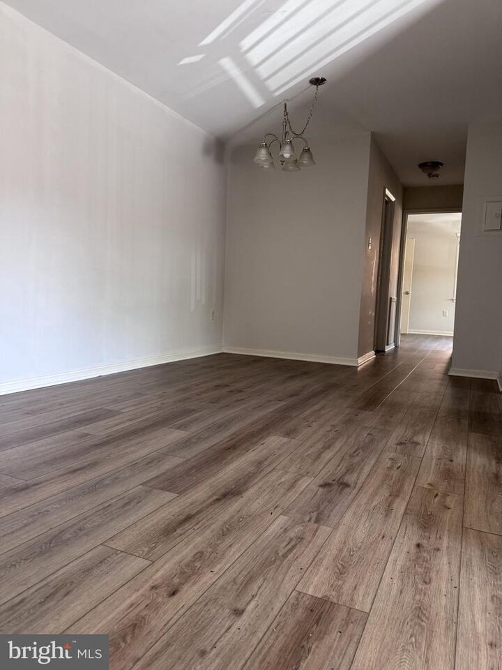 Property Photo:  5929 Quantrell Avenue 204  VA 22312 