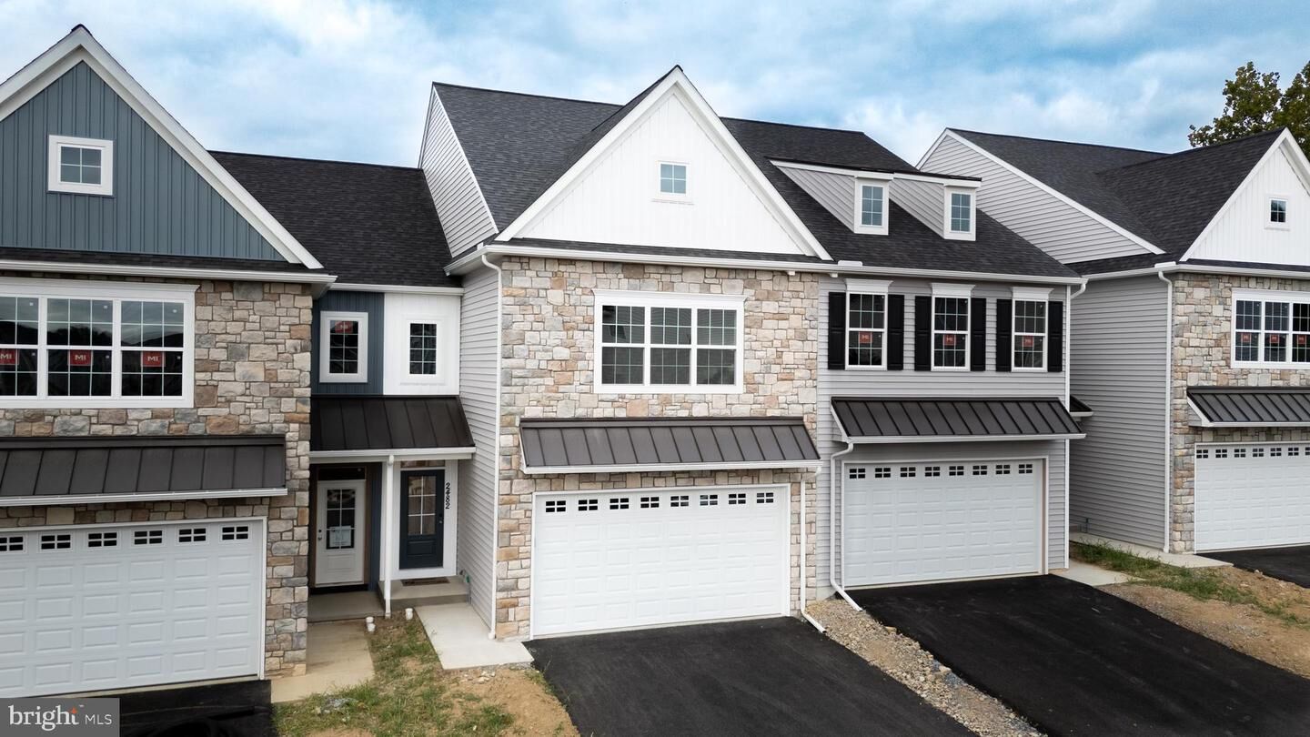 Property Photo:  2444 Spring Water Circle  PA 17601 