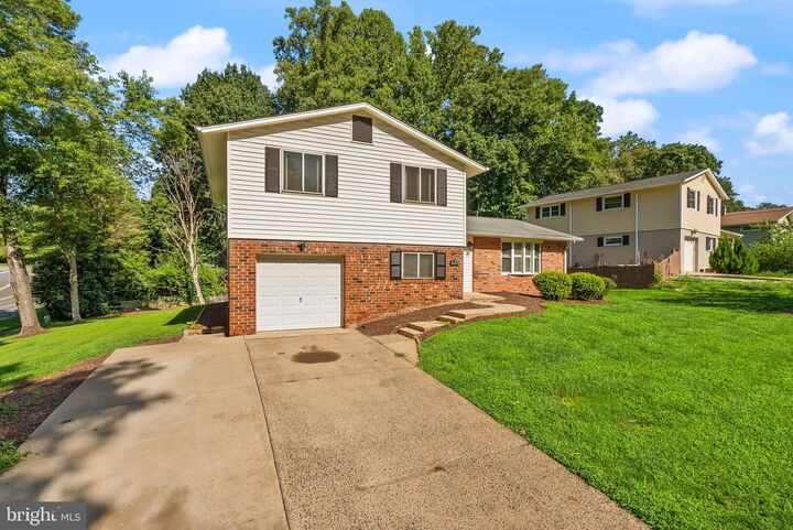Property Photo: 5024 Wheatstone Drive VA 22032