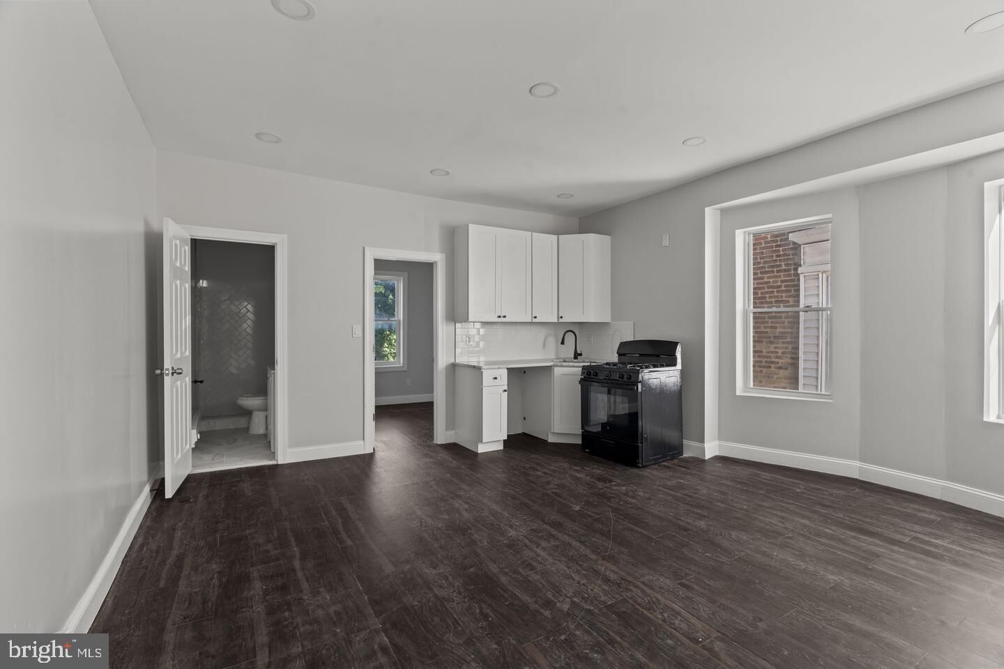 Property Photo:  5237 Chester Avenue 5  PA 19143 