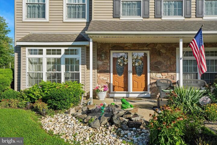 Property Photo:  2446 New Market Sq S  PA 19020 