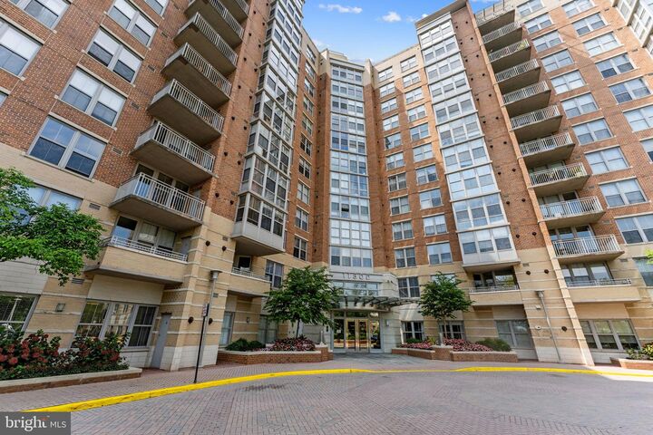 Property Photo:  11800 Sunset Hills Road 209  VA 20190 