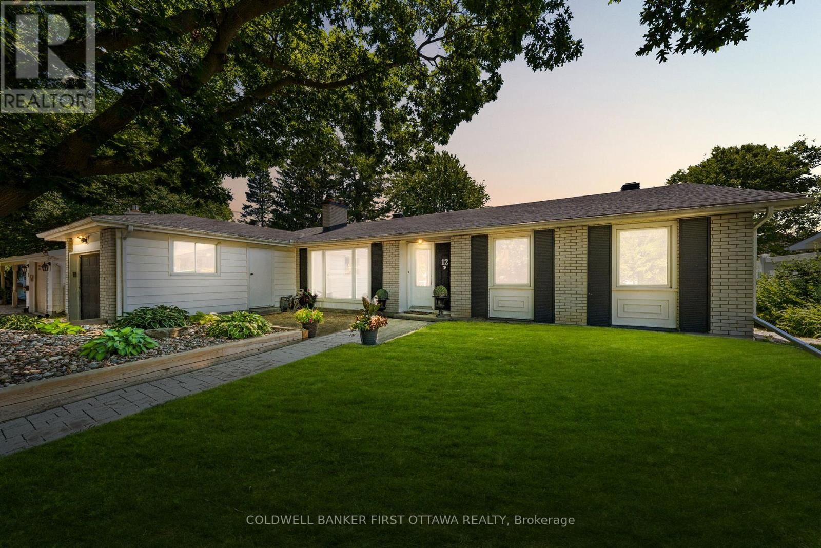 Property Photo:  12 Bradgate Drive  ON K2G 0R6 