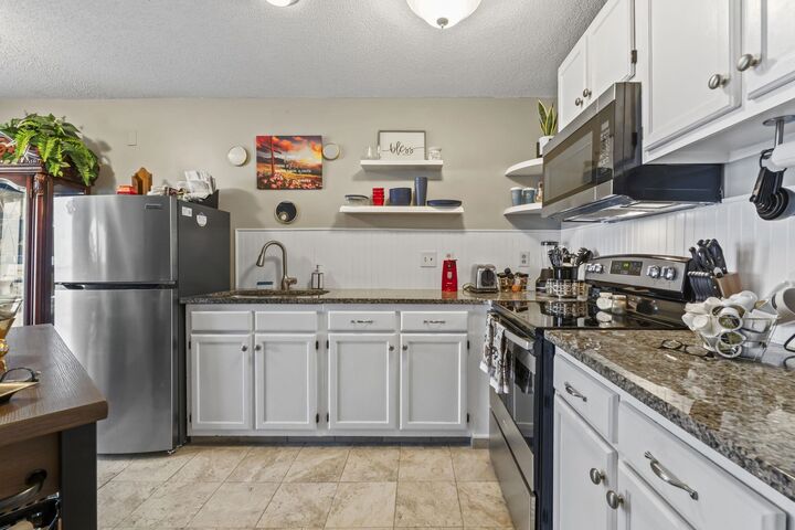 Property Photo: 5905 South Kings Hwy. 1506 SC 29575
