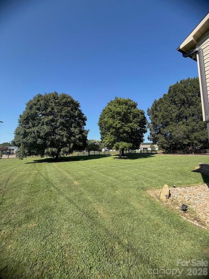 Property Photo: 6060 Lineberger Road NC 28673