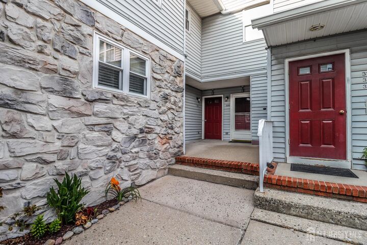 Property Photo:  323 Ventnor Court  NJ 08854 