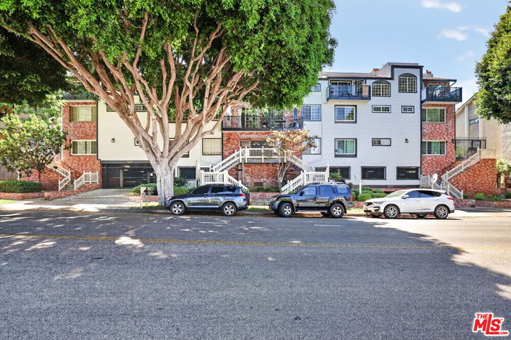 Property Photo:  2677 Centinela Ave, Unit 401  CA 90405 