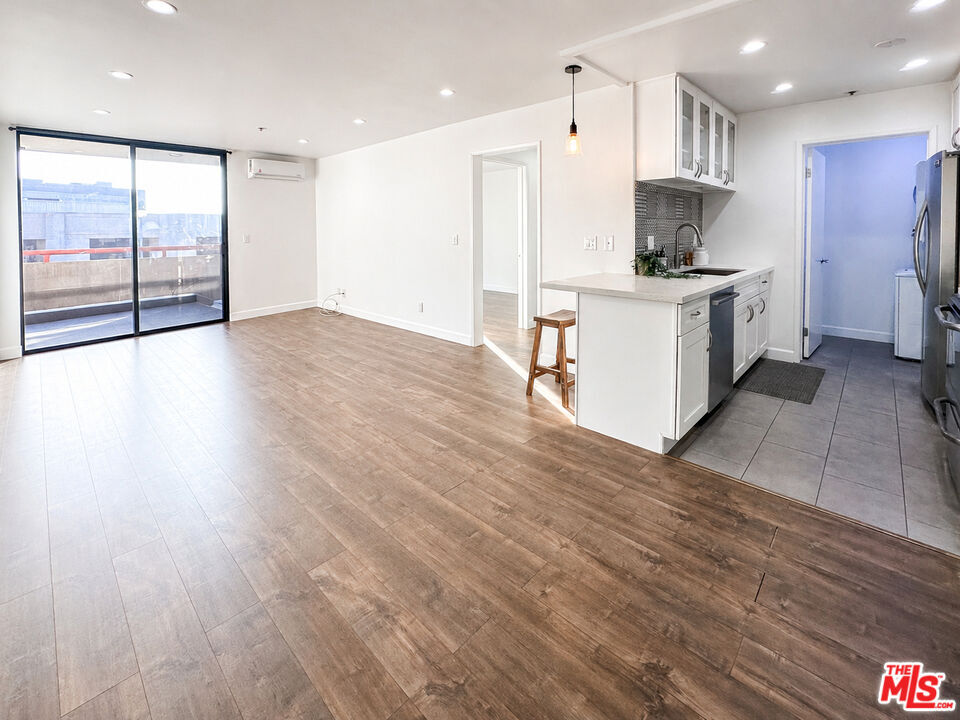 Property Photo: 222 S Central Ave, Unit 232 CA 90012