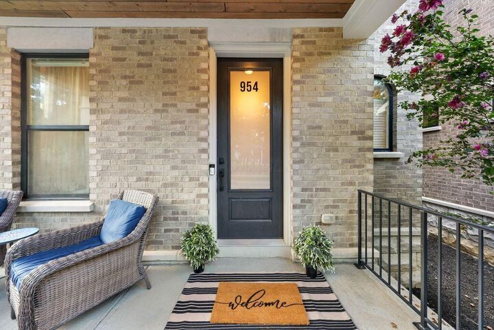 Property Photo: 954 W 1st Avenue OH 43212