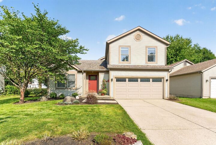 Property Photo:  1455 Cinnamon Drive  OH 43040 
