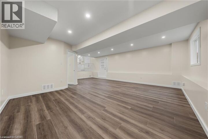 Property Photo: 716 Karlsfeld Road A ON N2T 2W4