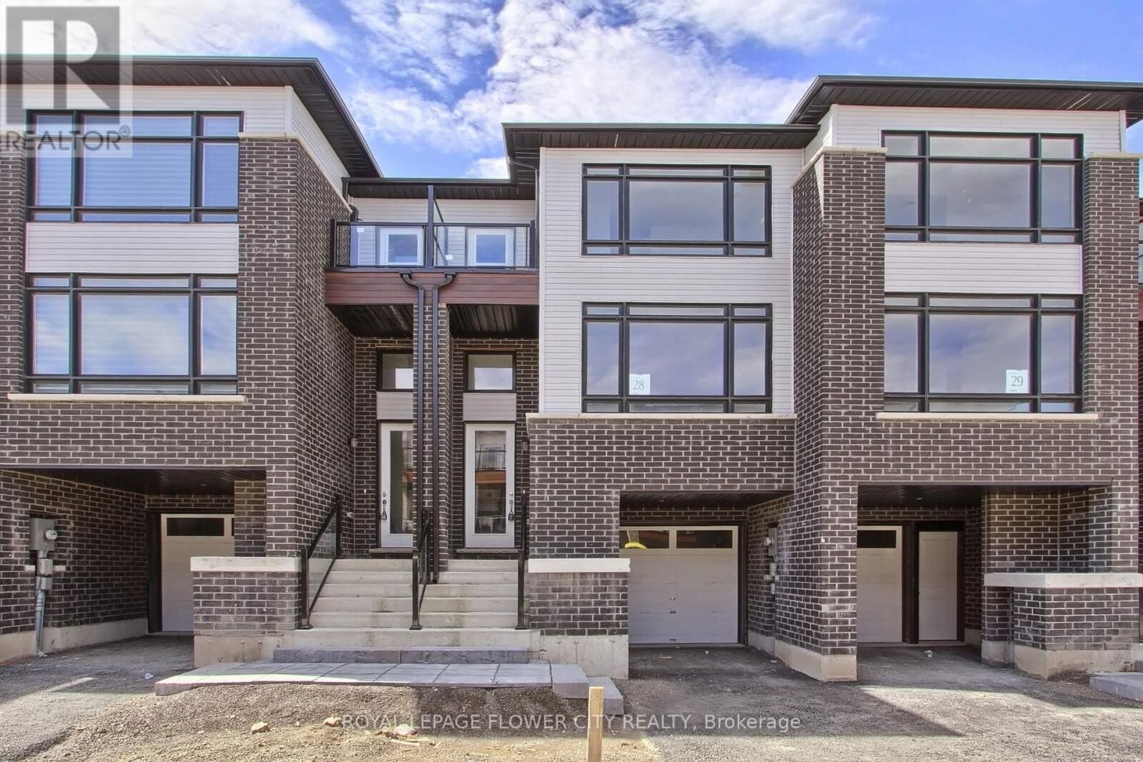 Property Photo: 33 Sidney Rose Common ON L2T 0B3