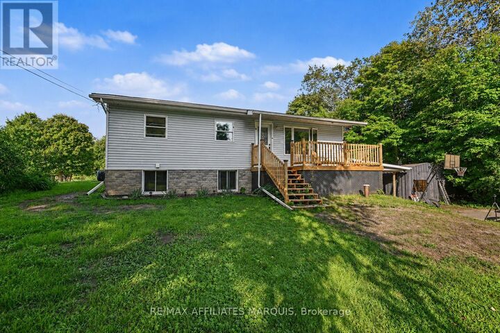 10 Bay Road — photo 1