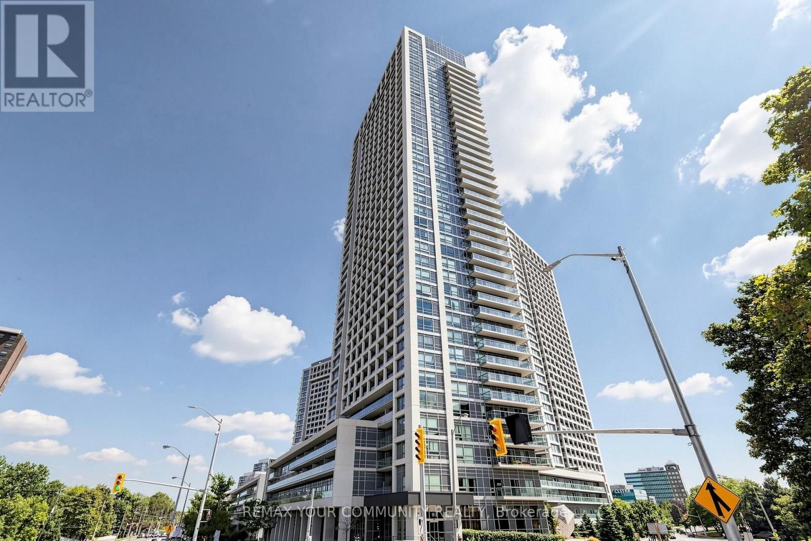 Property Photo:  2015 Sheppard Avenue East 2910  ON M2J 0B3 