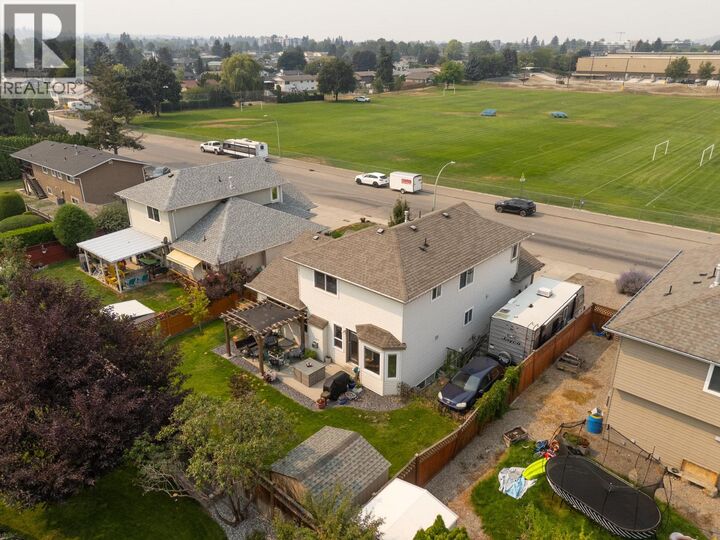 Property Photo: 715 Hemlock Road BC V1X 4W9