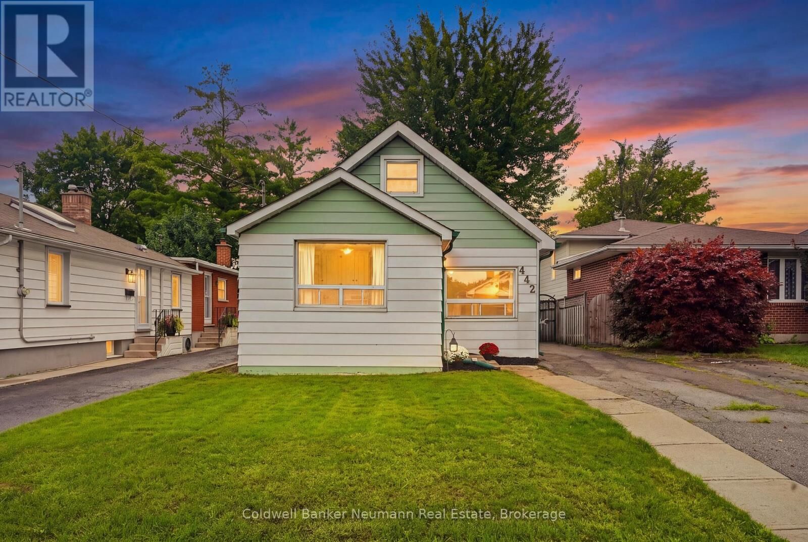 Property Photo:  442 Burdick Place  ON N5W 4P6 