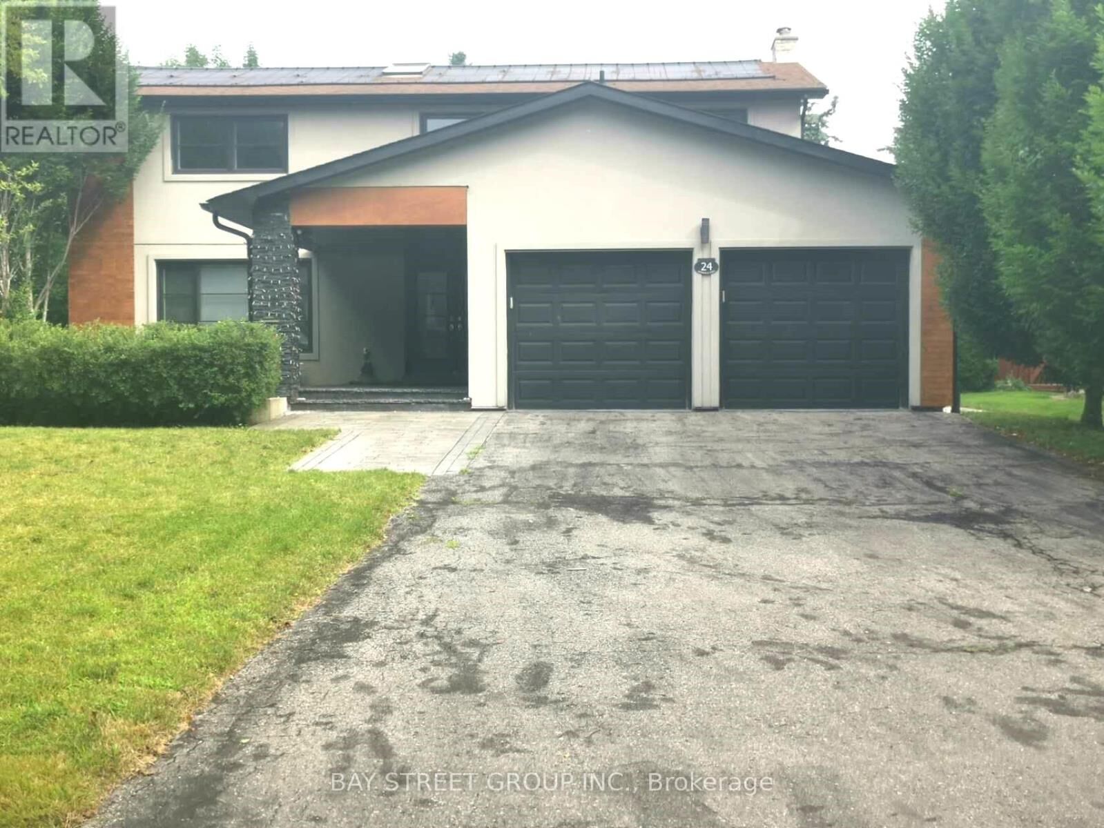 Property Photo: 24 Avondale Crescent ON L3P 2K1