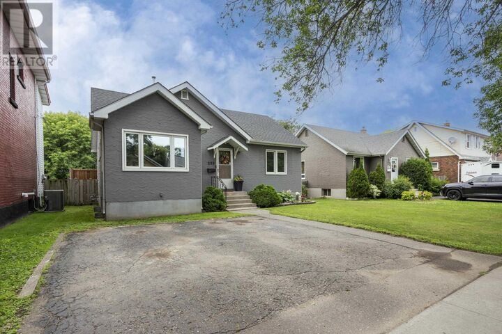 Property Photo:  235 Franklin St N  ON P7C 4J1 