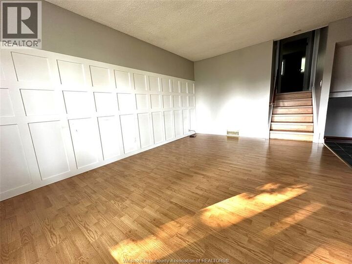 Property Photo:  3217 Aurora  ON N8R 1Y9 