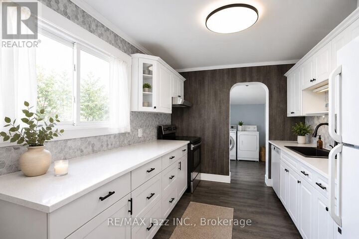 Property Photo:  159 Byron Street  ON K8V 2Y7 