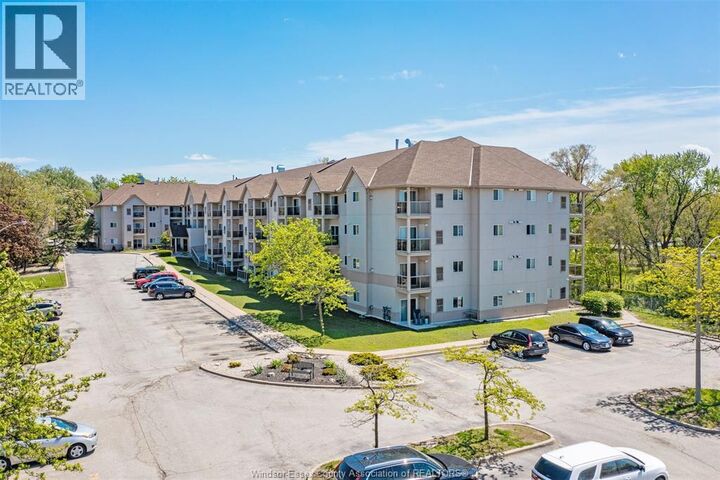 Property Photo: 3000 Sandwich Street 309 ON N9G 4C3