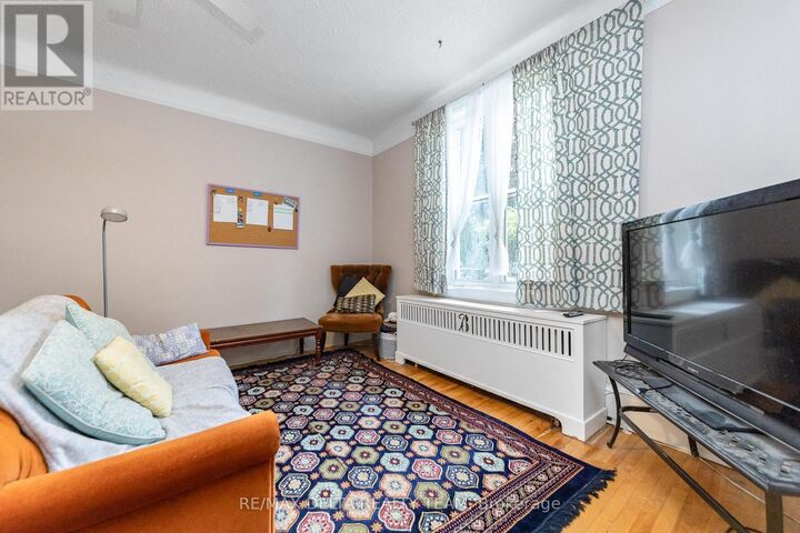 Property Photo:  192 Stanley Avenue A  ON K1M 1P3 