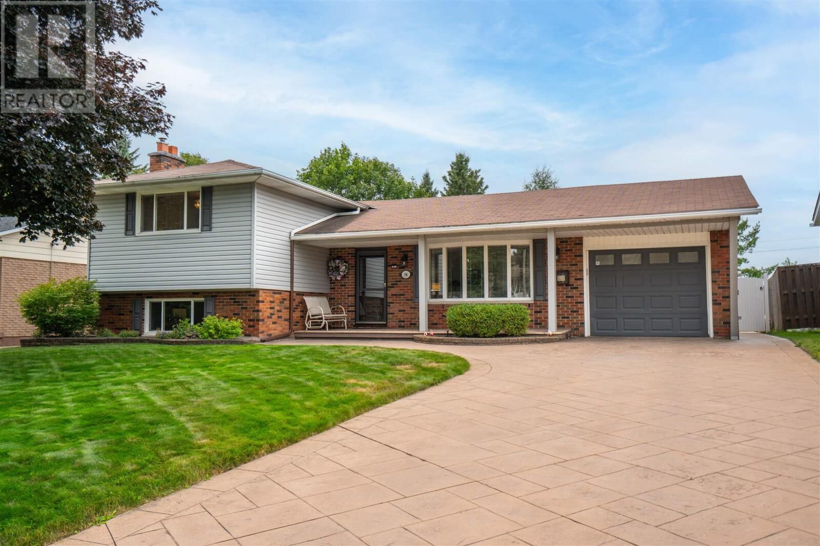Property Photo:  94 Laronde Ave  ON P6B 5R6 