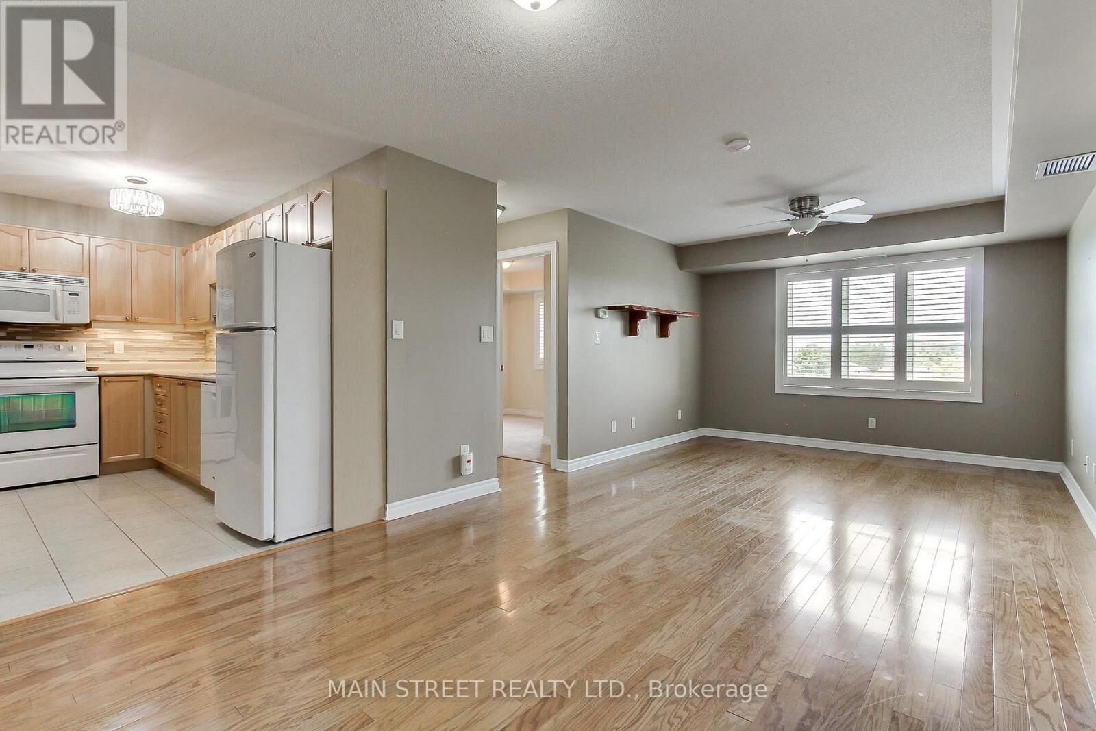 Property Photo:  500 Mapleview Drive West 305  ON L4N 6C3 
