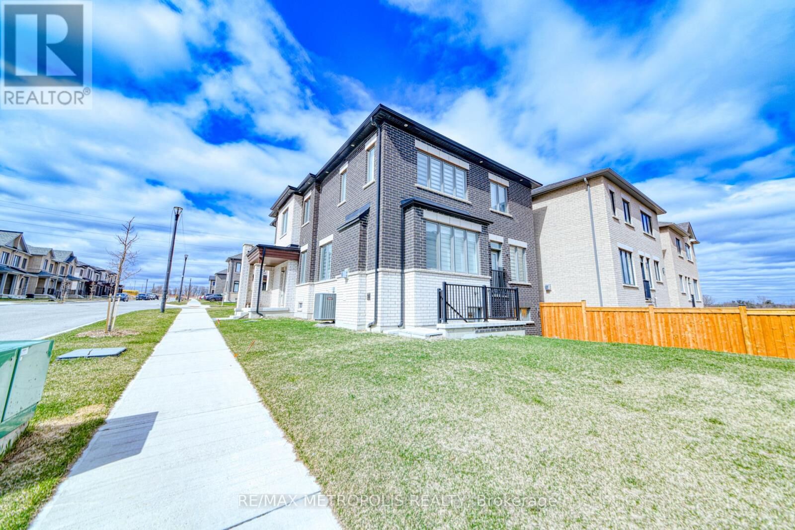 Property Photo:  1201 Chateau Court Bsmnt  ON L1X 0M1 