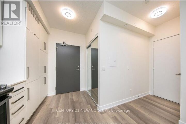 Property Photo: 5180 Yonge Street 402 ON M2N 0K5