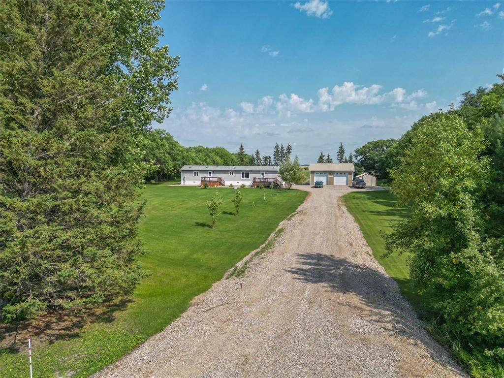 Property Photo: 70101 Pth 250 Highway North MB R0K 1X0