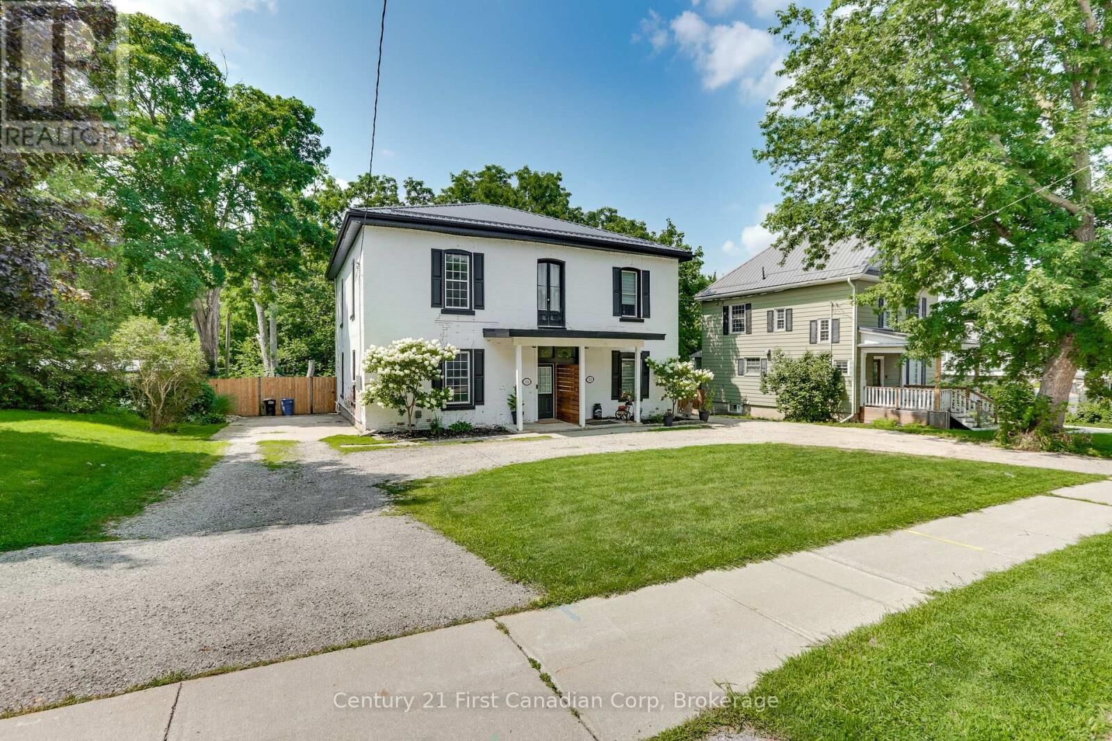 Photo de la propriété:  154 Merritt Street  ON N5C 3A3 