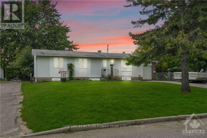 1512 Blackheath Street North — photo 1