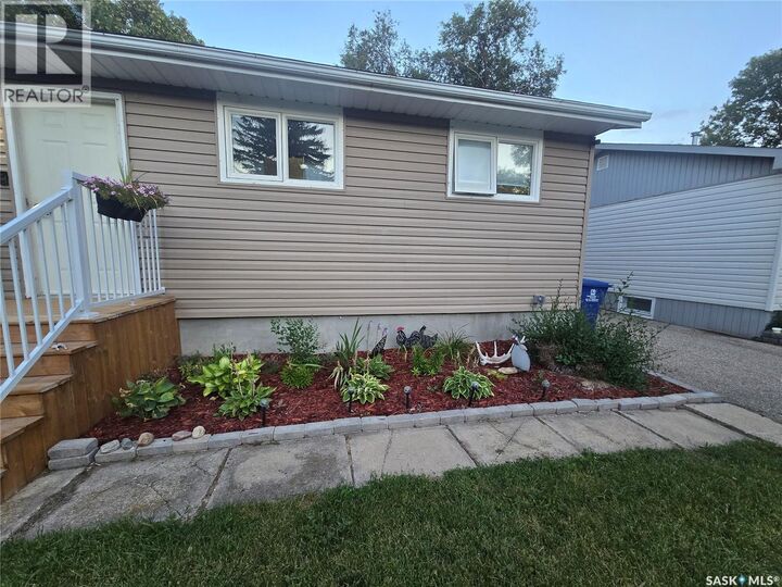 Property Photo: 111 Sullivan Street SK S0G 4T0