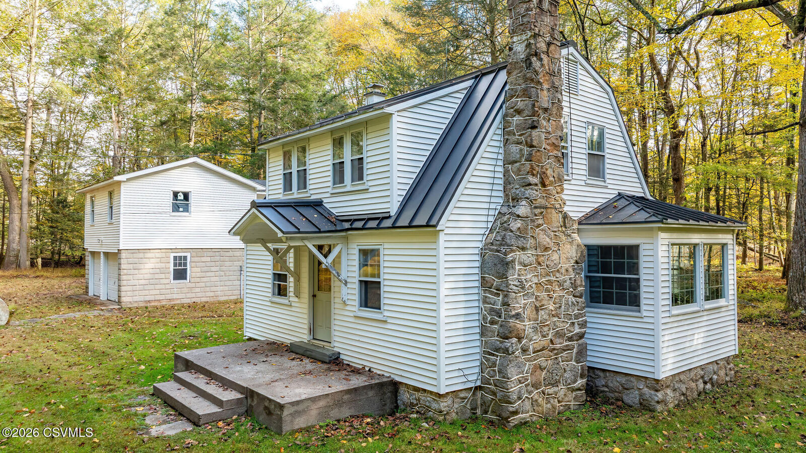 Property Photo:  3560B Pennsylvania 487  PA 17878 