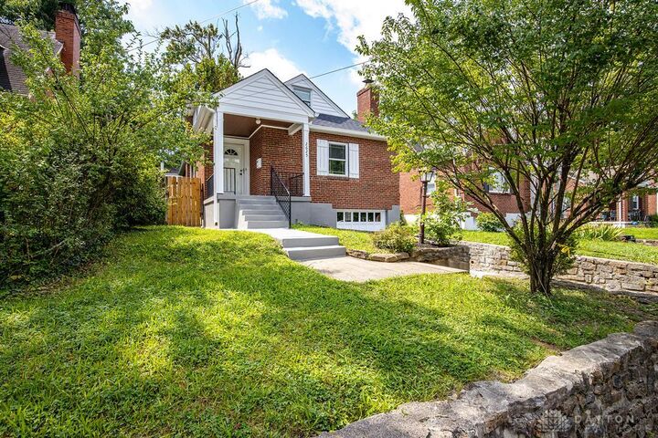 Property Photo:  2625 Saint Albans Avenue  OH 45237 