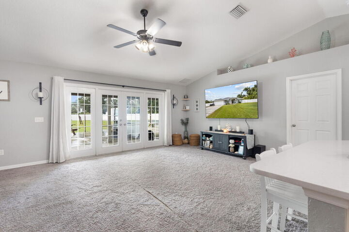 Property Photo: 5051 NW 73rd St FL 32626