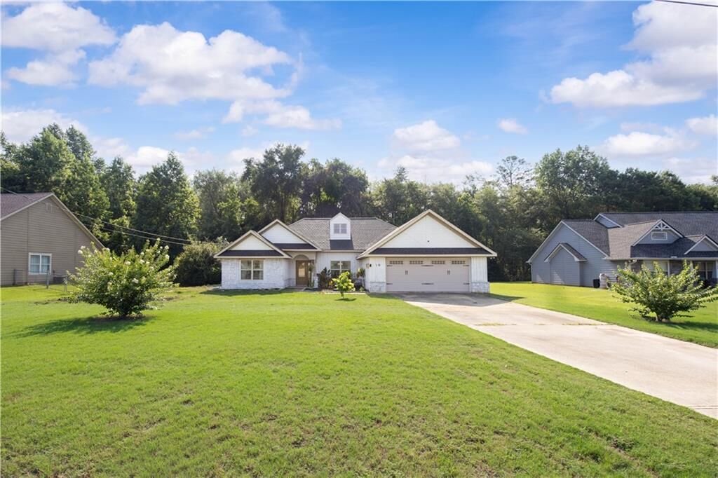 Property Photo:  19 Isbell Road  AL 36856 