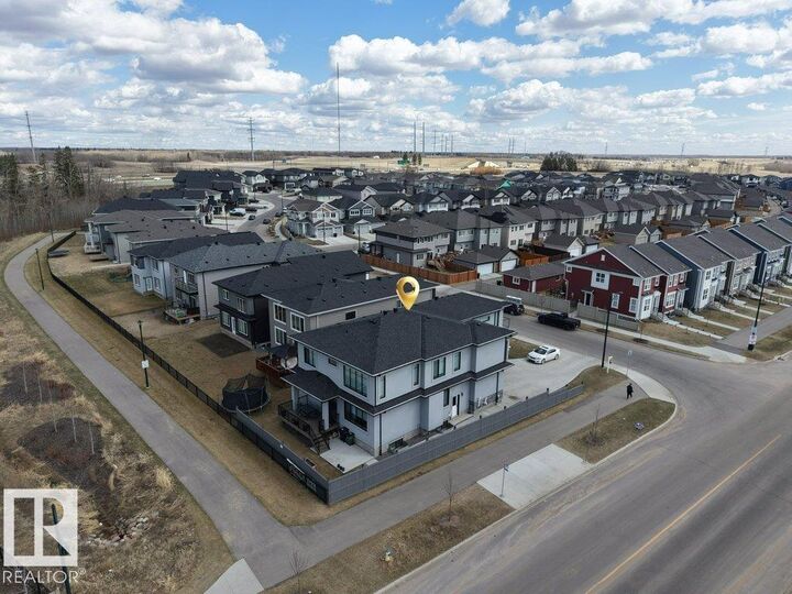 Property Photo: 424 33 Avenue NW AB T6T 2S8