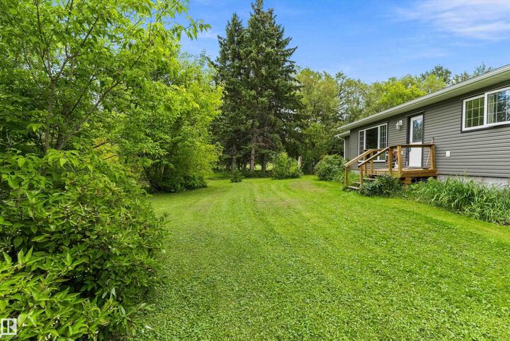 Property Photo:  53431 Rge Road 221 37  AB T8E 2K8 