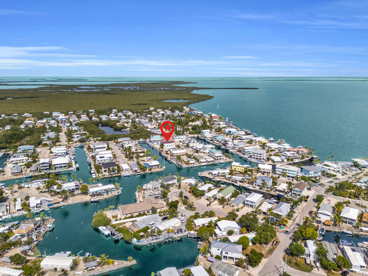 Property Photo: 714 Garden State Lane FL 33037