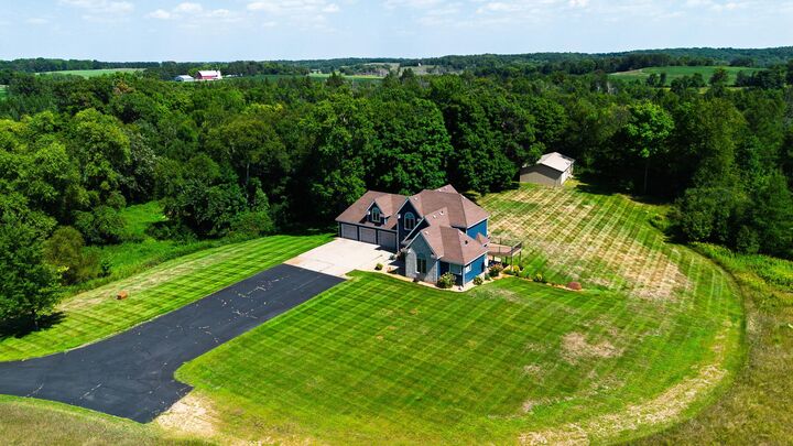 Property Photo:  38798 County Road 2  MN 56374 