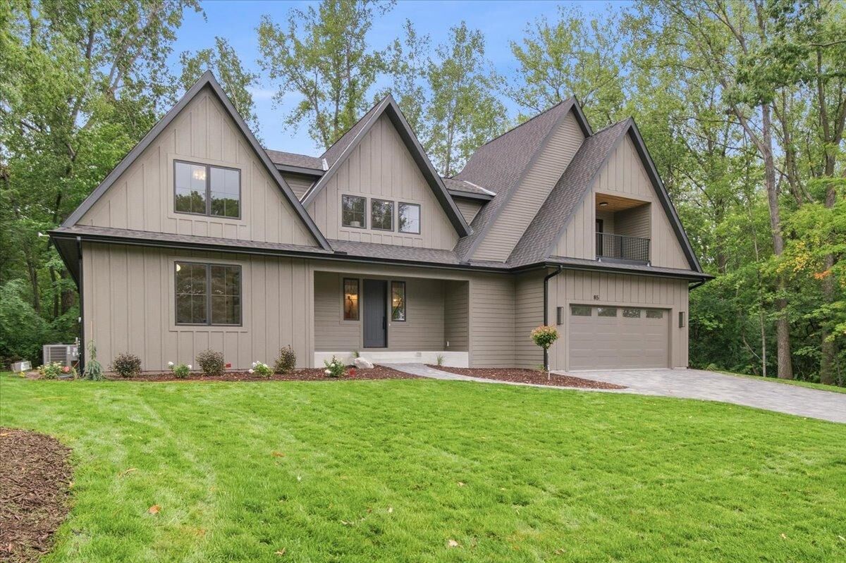 Property Photo:  85 Brentwood Avenue  MN 55331 