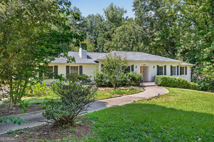 Property Photo: 6072 Labama Drive SW GA 30126