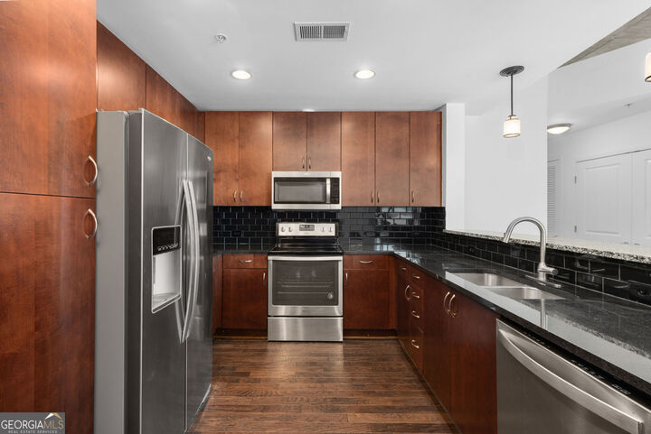Property Photo: 860 Peachtree Street NE 1201 GA 30308