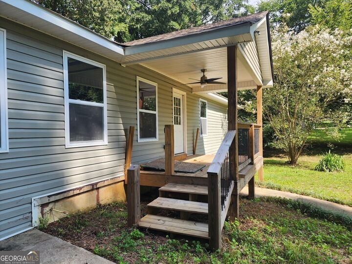 Property Photo:  561 Knollwood Drive  GA 30281 