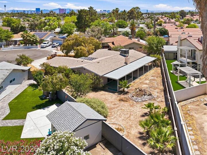 Property Photo: 4424 Parkchester Circle NV 89108